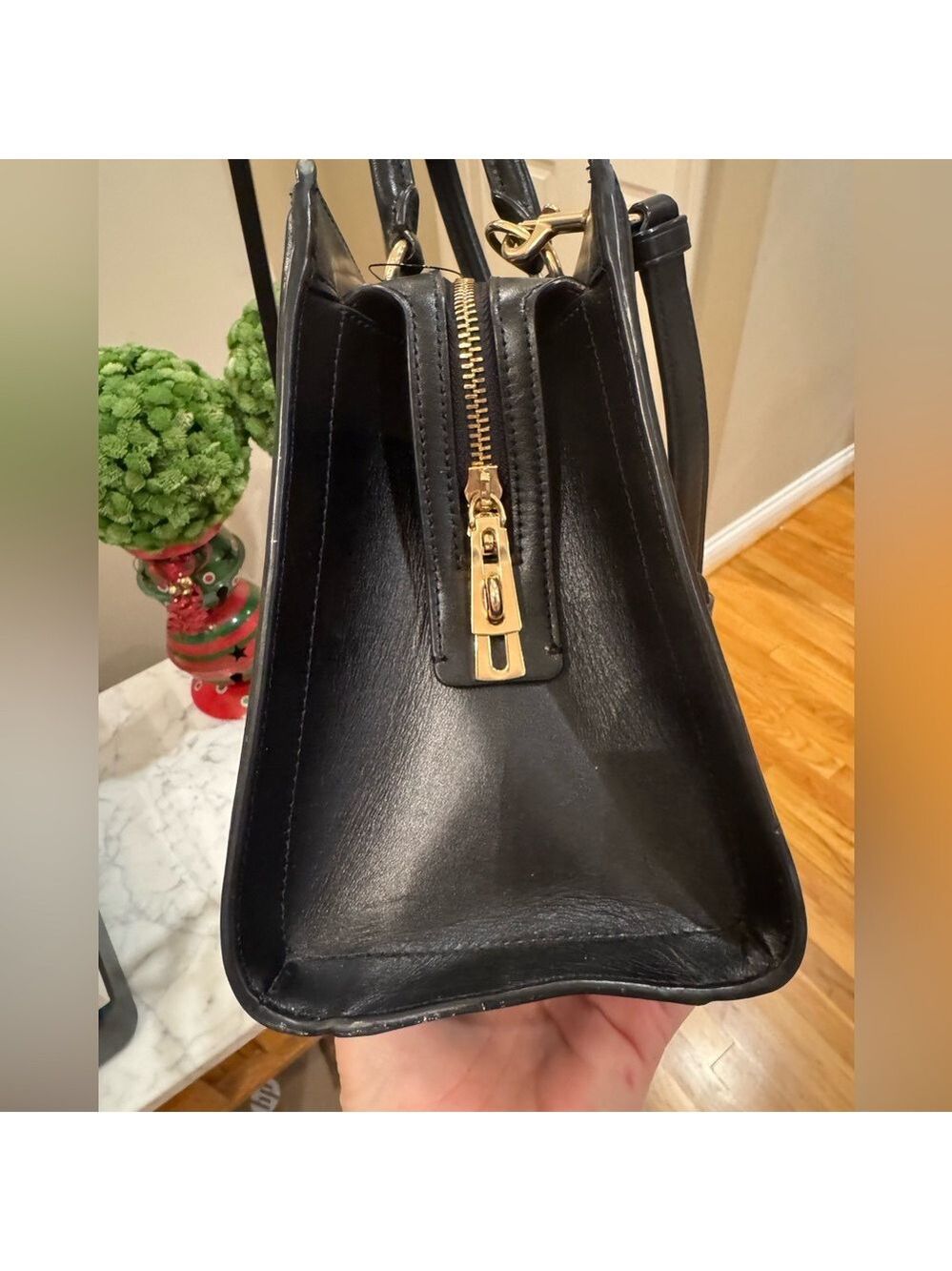 Coach - Zoe Carrycall - Black Leather and Signature Monogram Nice Condition 2019 - Picture 5 of 12